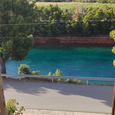 The House Next To The Canal ! Nea Moudania Exterior foto